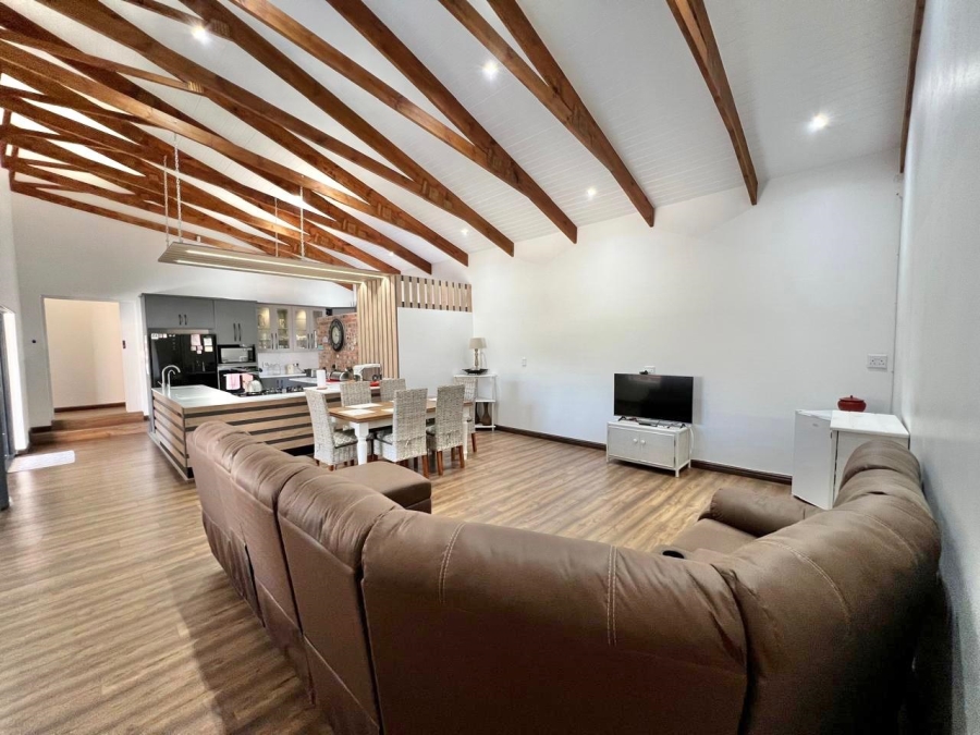 4 Bedroom Property for Sale in Noorsekloof Eastern Cape